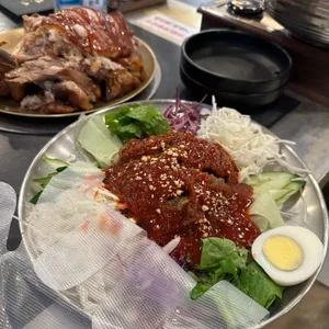 만족오향족발 대표 사진