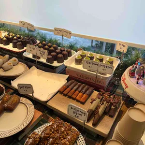 어퍼앤언더 사진