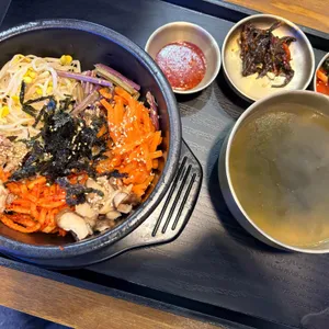 한옥채 전주비빔밥 사진 1