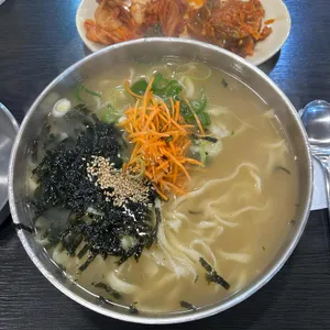 총각손칼국수 대표 사진