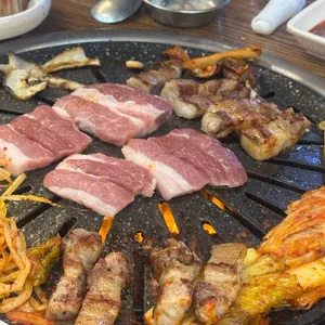 하단맛집 까치생숯불구이 대표 사진