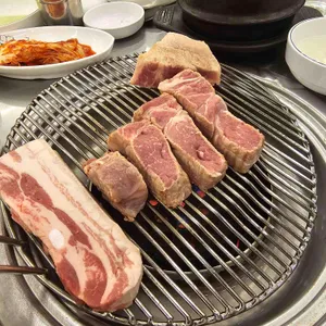 김돈이 대표 사진