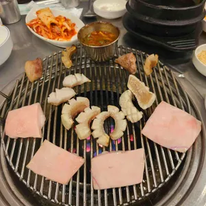 김돈이 대표 사진