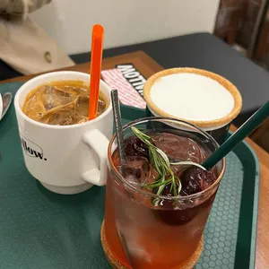 샬로우커피 사진 1