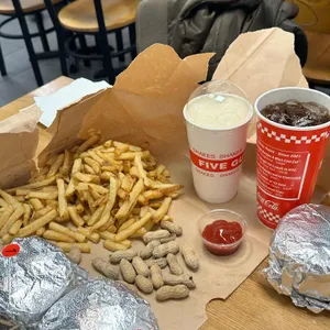 파이브가이즈 사진 1