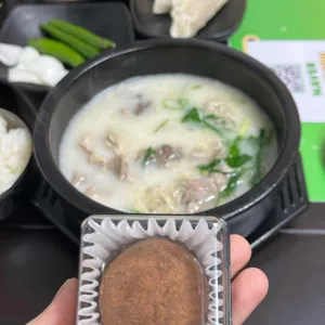 용길이네국밥집 사진