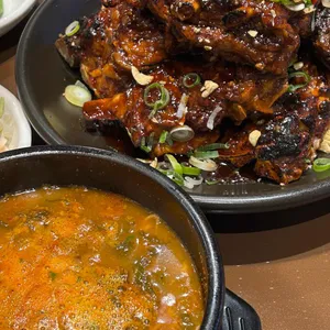 본목뼈감자탕 리뷰 사진