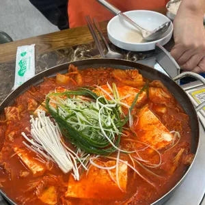 이정희차돌박이김치두루치기 사진 1