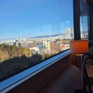 낫 온리 커피 어반 델리 사진