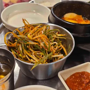 날으는양철통 대표 사진