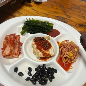 24시돌솥밥기사식당 사진