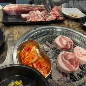 훔친뒷고기 청춘식당 사진 2