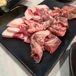 요거트에빠진돼지요돼지 대표 사진