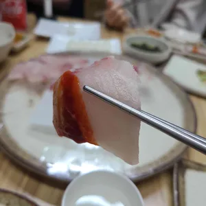 사량도 자연산횟집 사진