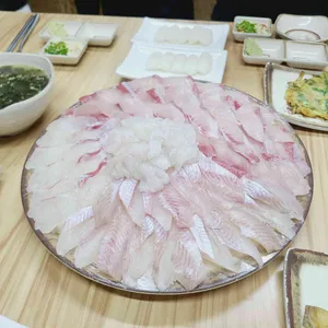 사량도 자연산횟집 대표 사진