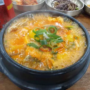 맷돌로만 사진 1