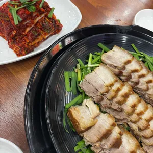 칡산에족발 대표 사진