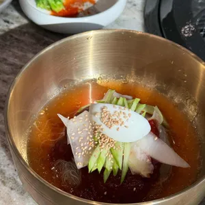 우시륵 대표 사진