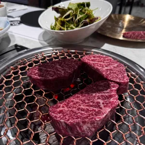 우하 대표 사진