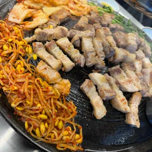 할매솥뚜껑삼겹살 리뷰 사진