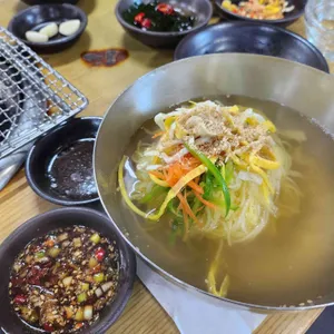 명동돼지한마리 대표 사진