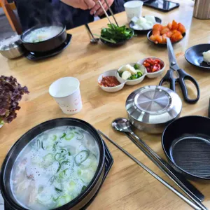 부산토박이돼지국밥 대표 사진