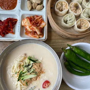 다운칼국수 사진