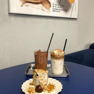 12MOON 대표 사진