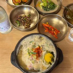 먹고을전주콩나물국밥 대표 사진