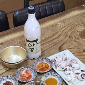 1등 뼈해장국 감자탕 밥집 술집 돼지국밥 대표 사진