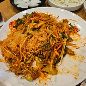 쌀쌀맞은닭 사진