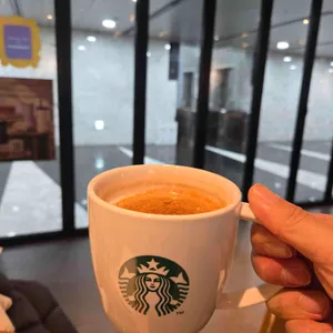 스타벅스 대표 사진