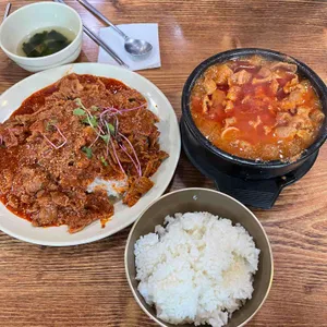 윤소인남산고단백장어죽집 대표 사진