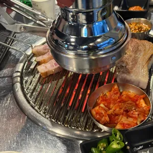 인생돼지 대표 사진