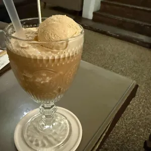 클로리스 대표 사진