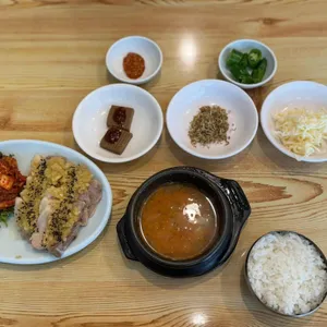 본가할머니보쌈 대표 사진