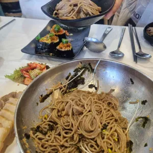 고씨네동해막국수 대표 사진