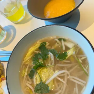 애슐리퀸즈 사진