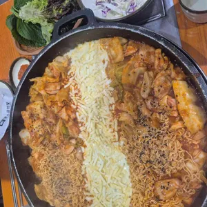 장인닭갈비 대표 사진