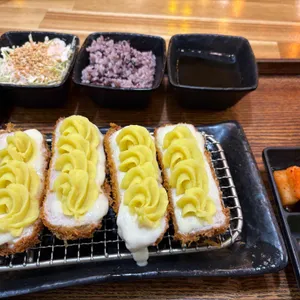 클래식돈까스 사진 1