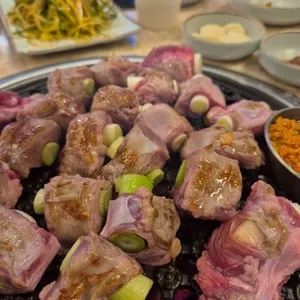 돼지나무 사랑걸렸네 사진 1