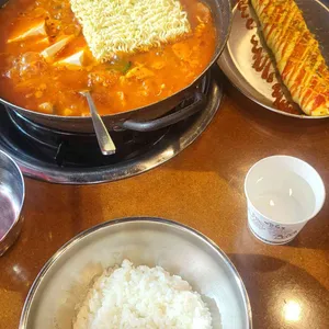 백채김치찌개 사진