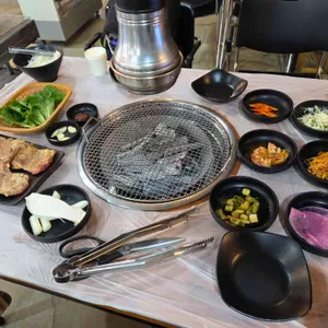 탑골숯불닭갈비 대표 사진