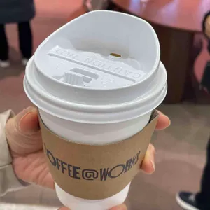 커피앳웍스 인천공항 T2 사진