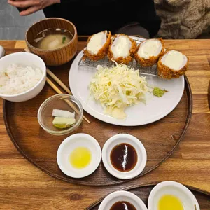 토모카츠 대표 사진