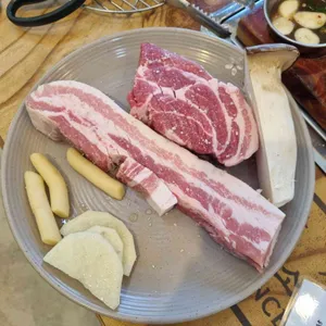 맛찬들왕소금구이 대표 사진