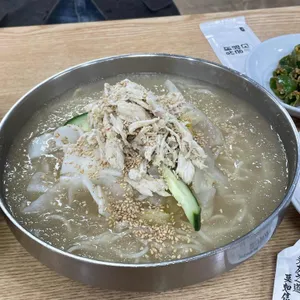 미사리밀빛초계국수 대표 사진