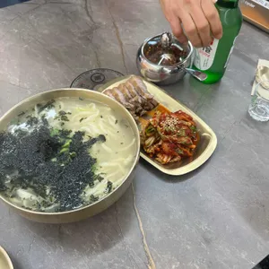 김경자 원조손칼국수&보쌈 사진