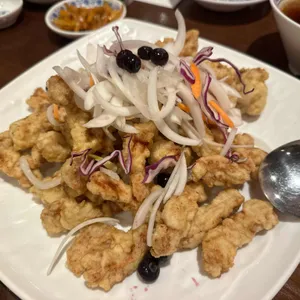 홍보석 대표 사진