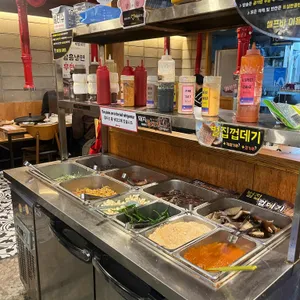 강남 돼지상회 무한리필 대표 사진